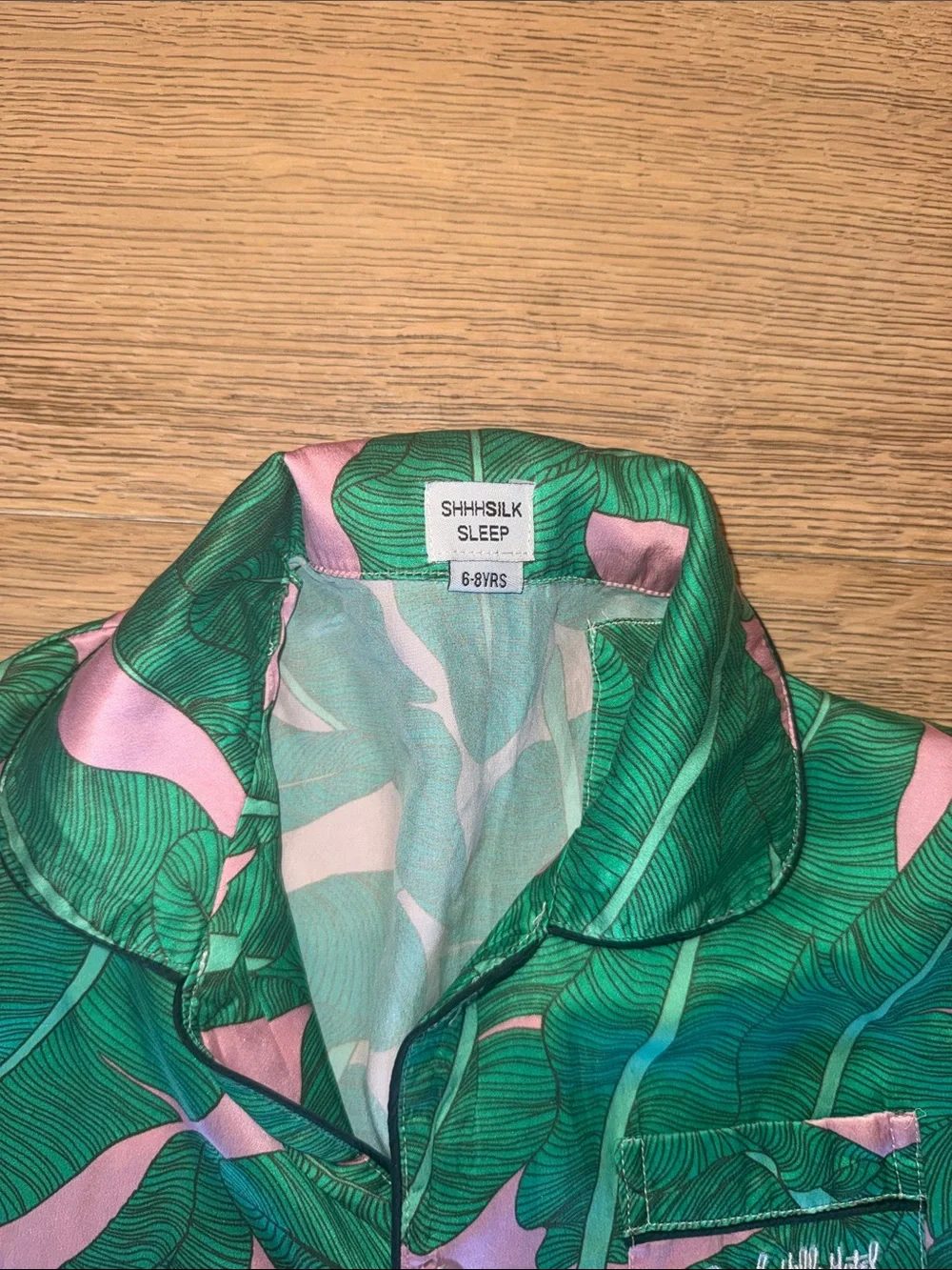 Kids Green & Pink Banana Leaf Short Pajama Set Beverly Hills Hotel